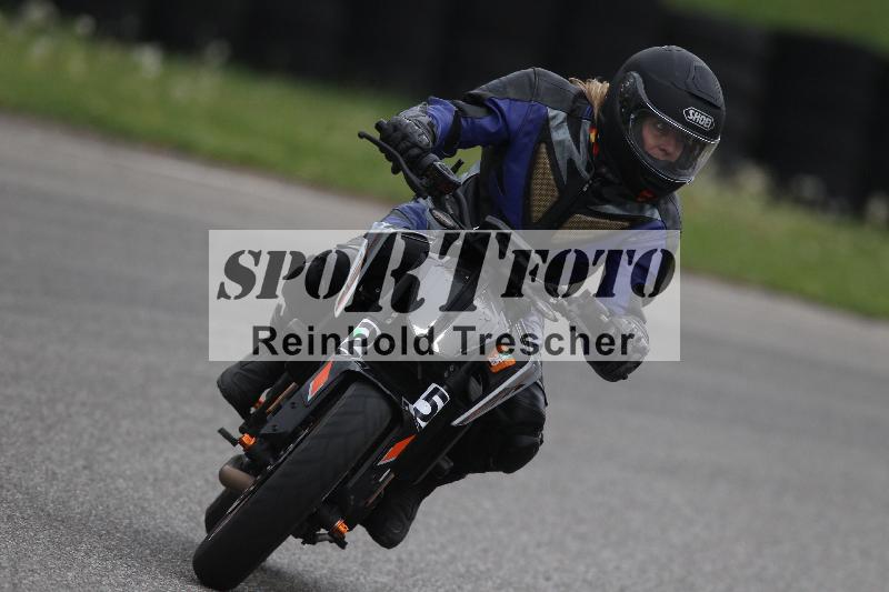 /Archiv-2025/10 23.04.2025 Cornu Master School ADR/gruen-vert/25-1